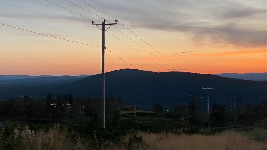 Rovakaira turvaa sähkönjakelun Lapin arktisissa oloissa palvellen yli 30 000 asiakasta kolmella toimialueellaan.
