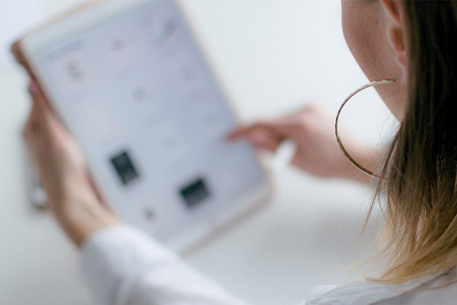 Halonen ja Carlson hankkivat Microsoft Dynamics 365 Commercen uudeksi digisydämekseen.