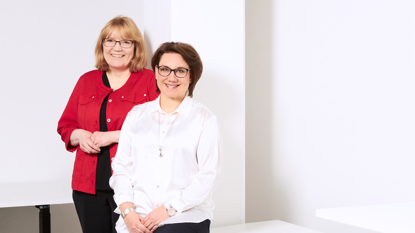 Diakonissalaitoksen-asiakastarina-Efima-1 Sointu Niinikoski-Perä, kirjanpitopäällikkö, ja Susanna Korhonen, IT-projektipäällikkö, Diakonissalaitos